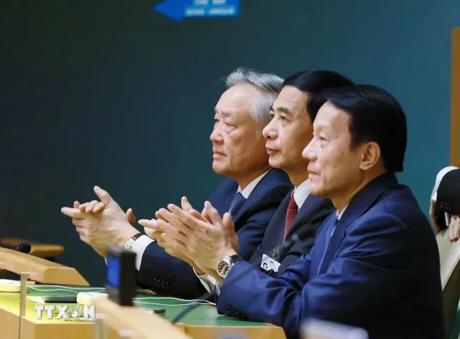 Tổng Bí thư, Chủ tịch nước: Cộng đồng quốc tế cần đoàn kết, chung sức, đồng lòng xây dựng thế giới hòa bình, phát triển bền vững - Ảnh 2. Tổng Bí thư, Chủ tịch nước: Cộng đồng quốc tế cần đoàn kết, chung sức, đồng lòng xây dựng thế giới hòa bình, phát triển bền vững - Ảnh 2.