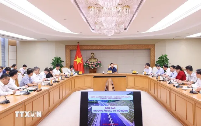 Điều chỉnh chủ trương đầu tư cao tốc Tuyên Quang - Hà Giang lên 4 làn xe - Ảnh 1. Điều chỉnh chủ trương đầu tư cao tốc Tuyên Quang - Hà Giang lên 4 làn xe - Ảnh 1.