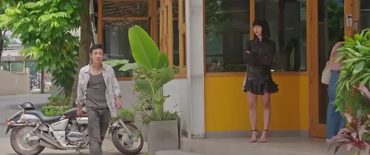 Đi giữa trời rực rỡ - Tập 40: Chải bước chân vào nghề xe ôm công nghệ - Ảnh 8. Đi giữa trời rực rỡ - Tập 40: Chải bước chân vào nghề xe ôm công nghệ - Ảnh 8.