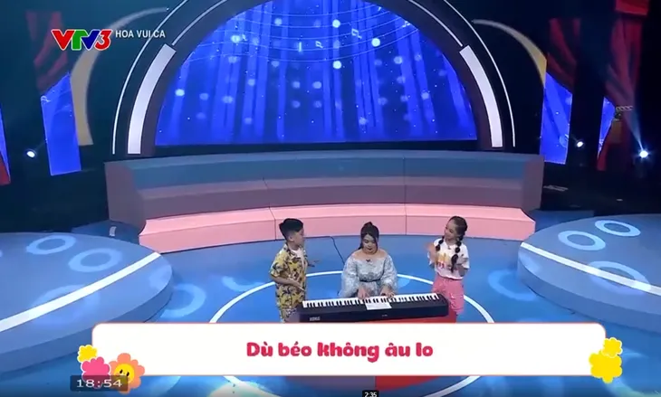 Hoa vui ca: Giờ học hát vui nhộn với Chiếc bụng đói - Ảnh 2. Hoa vui ca: Giờ học hát vui nhộn với Chiếc bụng đói - Ảnh 2.