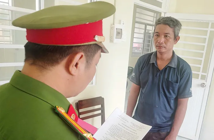 Khởi tố đối tượng dùng xăng giết người - Ảnh 1. Khởi tố đối tượng dùng xăng giết người - Ảnh 1.