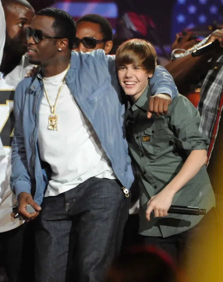Vén màn mối quan hệ giữa Justin Bieber và ông trùm hip hop tai tiếng Sean Diddy Combs - Ảnh 2. Vén màn mối quan hệ giữa Justin Bieber và ông trùm hip hop tai tiếng Sean Diddy Combs - Ảnh 2.