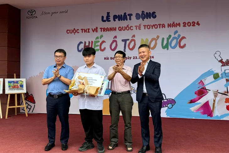 Khởi động cuộc thi vẽ tranh “Chiếc ô tô mơ ước” 2024 - Ảnh 2. Khởi động cuộc thi vẽ tranh “Chiếc ô tô mơ ước” 2024 - Ảnh 2.