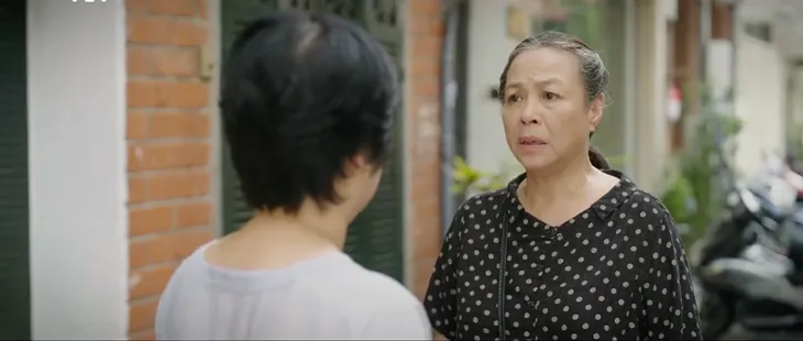 Hoa sữa về trong gió - Tập 22: Ông Tùng bỏ đi vì con cái vỡ nợ - Ảnh 7.
