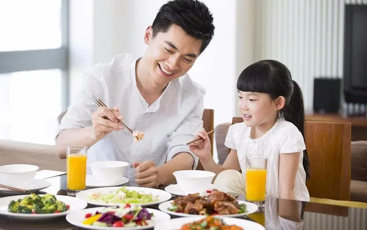 Tạo bữa cơm hấp dẫn cho trẻ biếng ăn - Ảnh 1. Tạo bữa cơm hấp dẫn cho trẻ biếng ăn - Ảnh 1.