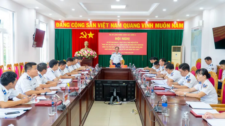 Cảnh sát biển phát huy vai trò trong công tác phổ biến, giáo dục pháp luật - Ảnh 1. Cảnh sát biển phát huy vai trò trong công tác phổ biến, giáo dục pháp luật - Ảnh 1.