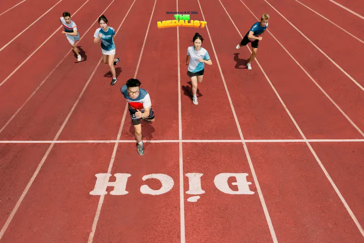 Độc đáo ý tưởng bộ ảnh chào tân sinh viên AJC 2024 - Ảnh 10. Độc đáo ý tưởng bộ ảnh chào tân sinh viên AJC 2024 - Ảnh 10.