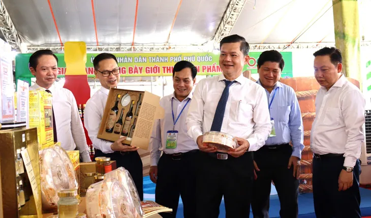 Sản phẩm OCOP Đồng bằng sông Cửu Long đứng thứ 2 cả nước - Ảnh 2. Sản phẩm OCOP Đồng bằng sông Cửu Long đứng thứ 2 cả nước - Ảnh 2.