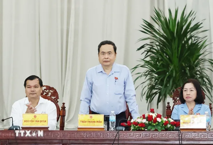 Chủ tịch Quốc hội tiếp xúc cử tri trước Kỳ họp thứ 8, Quốc hội khoá XV - Ảnh 1. Chủ tịch Quốc hội tiếp xúc cử tri trước Kỳ họp thứ 8, Quốc hội khoá XV - Ảnh 1.