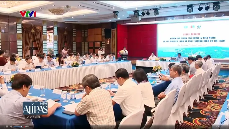 Ô nhiễm môi trường biển phức tạp và nghiêm trọng sau đợt mưa bão - Ảnh 4. Ô nhiễm môi trường biển phức tạp và nghiêm trọng sau đợt mưa bão - Ảnh 4.