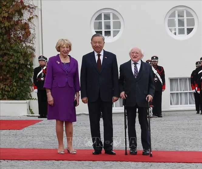 Việt Nam coi trọng phát triển quan hệ hữu nghị và hợp tác nhiều mặt với Ireland - Ảnh 2. Việt Nam coi trọng phát triển quan hệ hữu nghị và hợp tác nhiều mặt với Ireland - Ảnh 2.