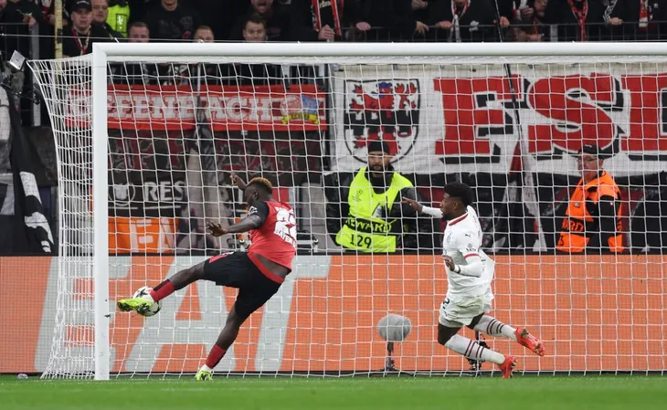 UEFA Champions League: Leverkusen và Barcelona đều giành được chiến thắng - Ảnh 1. UEFA Champions League: Leverkusen và Barcelona đều giành được chiến thắng - Ảnh 1.
