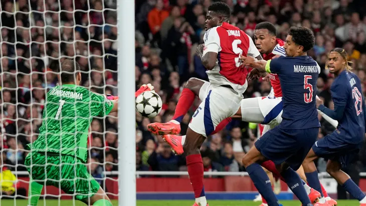 UEFA Champions League: Arsenal và Man City cùng giành trọn 3 điểm - Ảnh 2. UEFA Champions League: Arsenal và Man City cùng giành trọn 3 điểm - Ảnh 2.