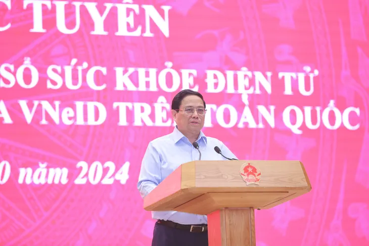 Thủ tướng: Phấn đấu đến năm 2025, 40 triệu người dân sử dụng sổ sức khỏe điện tử - Ảnh 1. Thủ tướng: Phấn đấu đến năm 2025, 40 triệu người dân sử dụng sổ sức khỏe điện tử - Ảnh 1.