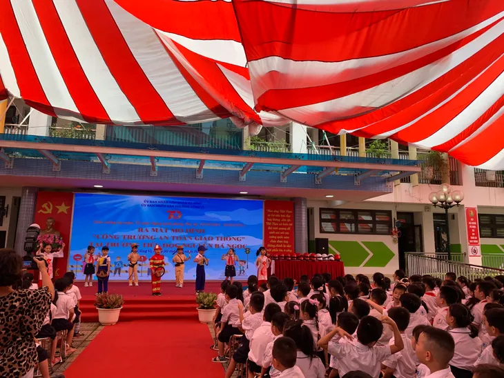 Nâng cao chất lượng bảo vệ an toàn cho trẻ em khi tham gia giao thông - Ảnh 3. Nâng cao chất lượng bảo vệ an toàn cho trẻ em khi tham gia giao thông - Ảnh 3.