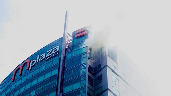 Hàng ngàn người tham gia diễn tập phòng cháy chữa cháy tại toà nhà MPlaza Saigon - Ảnh 2. Hàng ngàn người tham gia diễn tập phòng cháy chữa cháy tại toà nhà MPlaza Saigon - Ảnh 2.