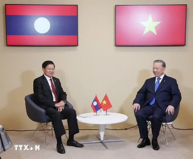 Tổng Bí thư, Chủ tịch nước tiếp xúc song phương Tổng Bí thư, Chủ tịch nước Lào - Ảnh 2. Tổng Bí thư, Chủ tịch nước tiếp xúc song phương Tổng Bí thư, Chủ tịch nước Lào - Ảnh 2.