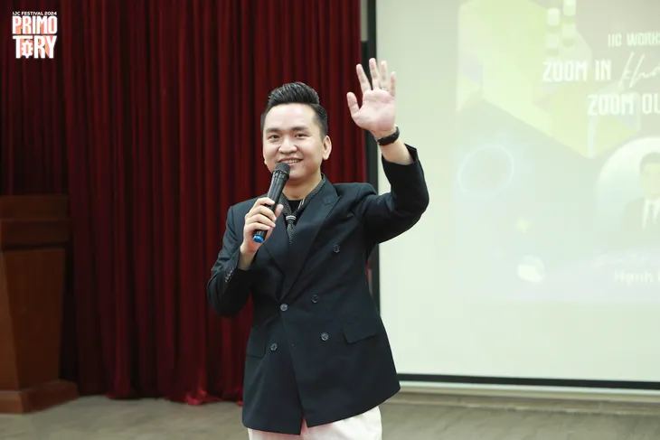 BTV Hạnh Phúc, nhà báo Trường Sơn giao lưu với sinh viên Báo chí qua workshop “Zoom In khám phá, Zoom Out sáng tạo” - Ảnh 4. BTV Hạnh Phúc, nhà báo Trường Sơn giao lưu với sinh viên Báo chí qua workshop “Zoom In khám phá, Zoom Out sáng tạo” - Ảnh 4.