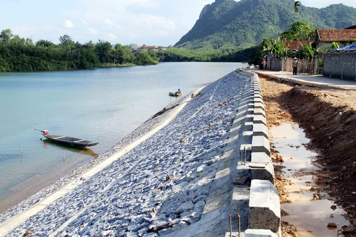 Quảng Bình: Bảo đảm vượt lũ an toàn cho các công trình trọng điểm - Ảnh 4. Quảng Bình: Bảo đảm vượt lũ an toàn cho các công trình trọng điểm - Ảnh 4.