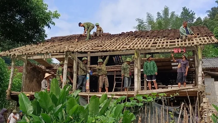 Cần thêm nhiều nguồn lực hỗ trợ xóa nhà tạm, nhà dột nát - Ảnh 1. Cần thêm nhiều nguồn lực hỗ trợ xóa nhà tạm, nhà dột nát - Ảnh 1.