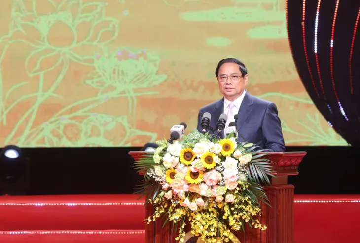 Hà Nội vinh danh 10 Công dân Thủ đô ưu tú năm 2024 - Ảnh 1.