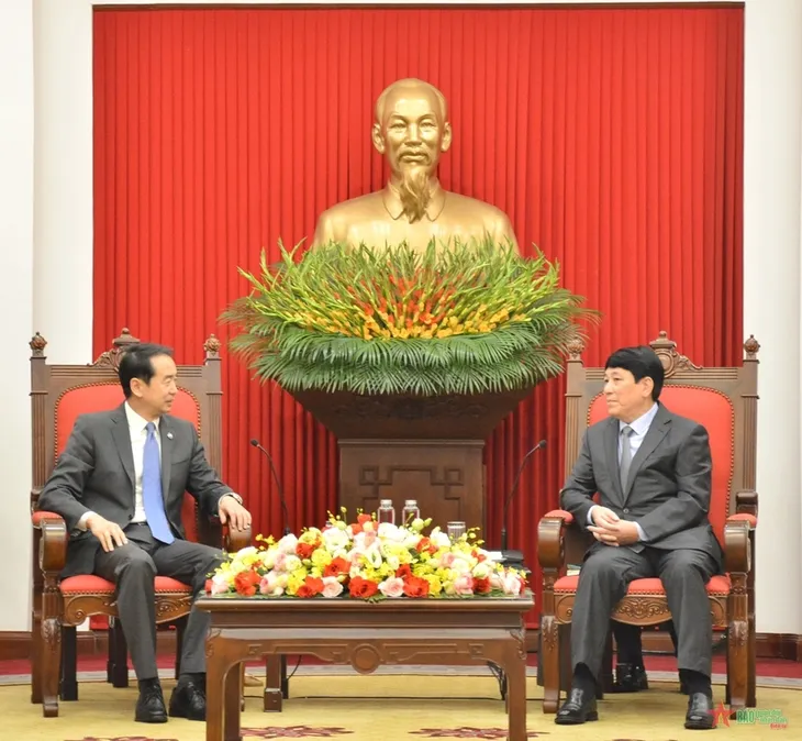 Thường trực Ban Bí thư Lương Cường tiếp Đại sứ Trung Quốc Hà Vĩ - Ảnh 1. Thường trực Ban Bí thư Lương Cường tiếp Đại sứ Trung Quốc Hà Vĩ - Ảnh 1.
