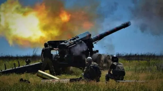 Nga tiến đến thành phố tiền tuyến quan trọng Toretsk ở miền Đông Ukraine - Ảnh 1. Nga tiến đến thành phố tiền tuyến quan trọng Toretsk ở miền Đông Ukraine - Ảnh 1.