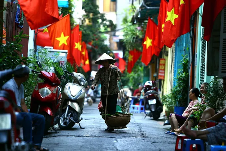 Hà Nội - Bản hùng ca phố: Cuộc gặp gỡ những nhân chứng lịch sử của 70 năm trước - Ảnh 1. Hà Nội - Bản hùng ca phố: Cuộc gặp gỡ những nhân chứng lịch sử của 70 năm trước - Ảnh 1.