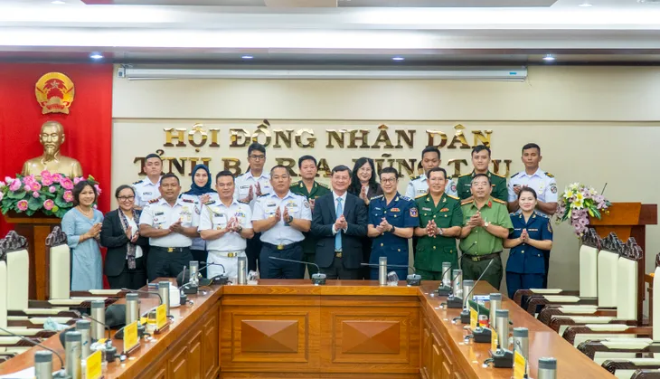 Tàu Cảnh sát biển Indonesia thăm xã giao tại Bà Rịa - Vũng Tàu - Ảnh 4. Tàu Cảnh sát biển Indonesia thăm xã giao tại Bà Rịa - Vũng Tàu - Ảnh 4.