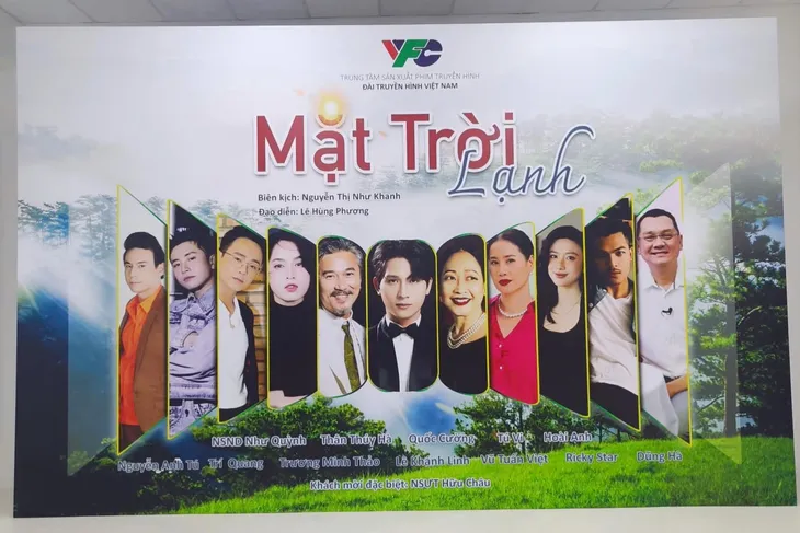 Đoàn phim “Mặt trời lạnh” công bố tạo hình nhân vật - Ảnh 1. Đoàn phim “Mặt trời lạnh” công bố tạo hình nhân vật - Ảnh 1.