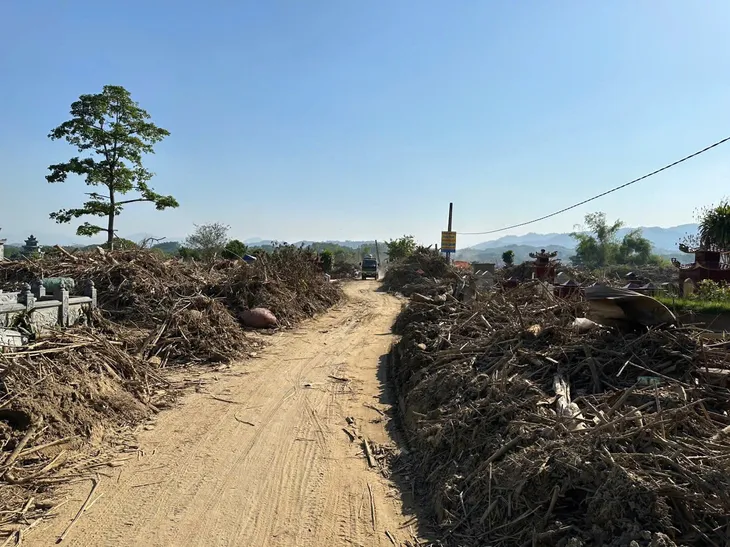 Sát cánh cùng người dân Yên Bái phục hồi sau mưa lũ - Ảnh 4. Sát cánh cùng người dân Yên Bái phục hồi sau mưa lũ - Ảnh 4.