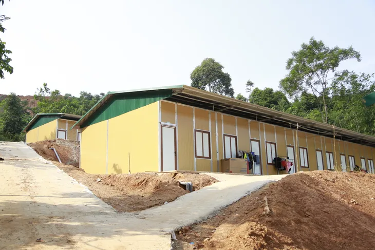 Đoàn công tác Quỹ Tấm lòng Việt thăm tặng quà người dân thôn Làng Nủ và thôn Nậm Tông - Ảnh 8.