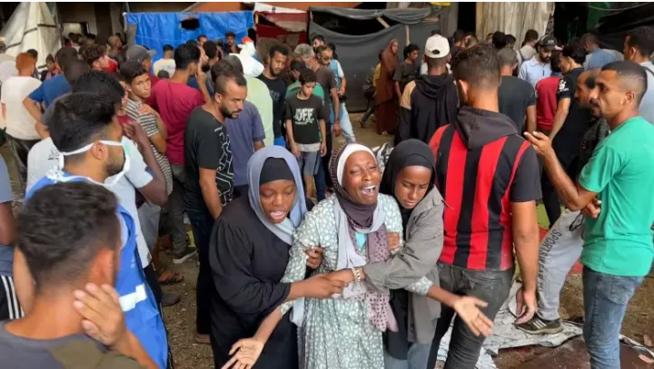 Một trường học tại Gaza bị không kích, ít nhất 28 người tử vong - Ảnh 1. Một trường học tại Gaza bị không kích, ít nhất 28 người tử vong - Ảnh 1.