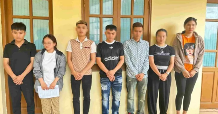 Hai vợ chồng liên thủ lập bẫy gái xinh trên mạng kết bạn để lừa đảo - Ảnh 1. Hai vợ chồng liên thủ lập bẫy gái xinh trên mạng kết bạn để lừa đảo - Ảnh 1.