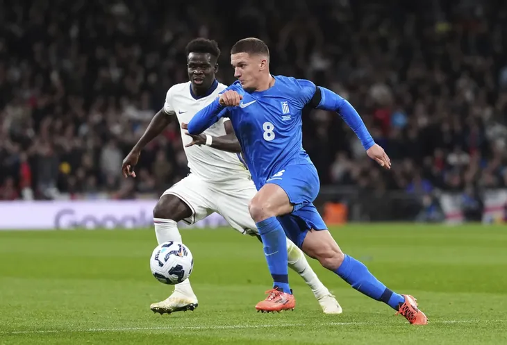 Bukayo Saka chấn thương: Arsenal lo sốt vó trước cuộc đua Premier League - Ảnh 2. Bukayo Saka chấn thương: Arsenal lo sốt vó trước cuộc đua Premier League - Ảnh 2.