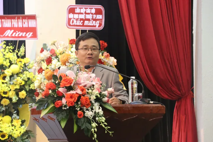 Tiềm năng từ đội ngũ những người viết văn trẻ TP Hồ Chí Minh - Ảnh 2. Tiềm năng từ đội ngũ những người viết văn trẻ TP Hồ Chí Minh - Ảnh 2.