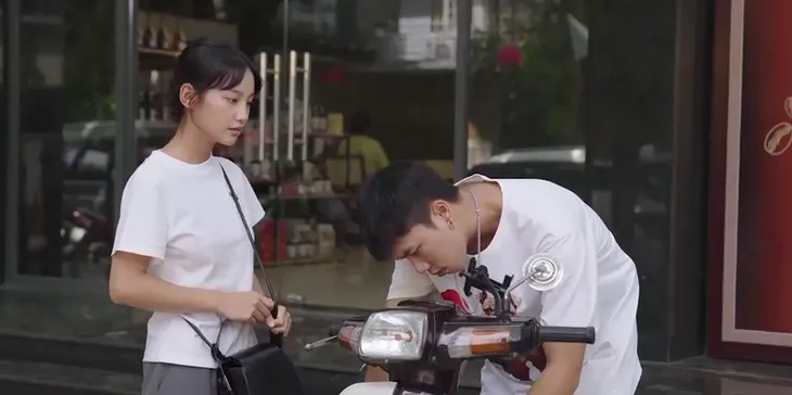 Đi giữa trời rực rỡ - Tập 53: Một ngày hẹn hò ngọt ngào của Pu và Chải - Ảnh 2. Đi giữa trời rực rỡ - Tập 53: Một ngày hẹn hò ngọt ngào của Pu và Chải - Ảnh 2.