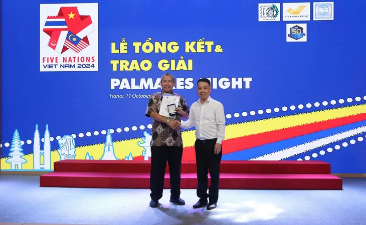 Việt Nam đạt 3 Giải Vàng tại Triển lãm Tem năm nước - Việt Nam 2024 - Ảnh 2. Việt Nam đạt 3 Giải Vàng tại Triển lãm Tem năm nước - Việt Nam 2024 - Ảnh 2.