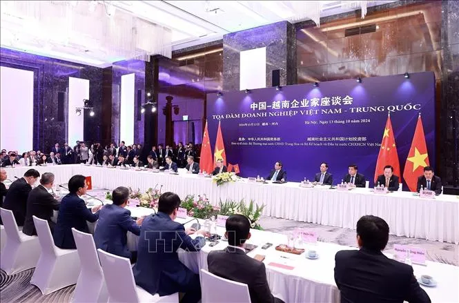 Thủ tướng Phạm Minh Chính và Thủ tướng Lý Cường dự tọa đàm doanh nghiệp Việt Nam - Trung Quốc - Ảnh 2. Thủ tướng Phạm Minh Chính và Thủ tướng Lý Cường dự tọa đàm doanh nghiệp Việt Nam - Trung Quốc - Ảnh 2.