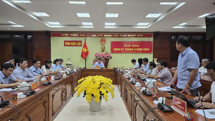 Thông tin mới vụ trộm nhiên liệu tại dự án cao tốc Khánh Hòa - Buôn Ma Thuột - Ảnh 2. Thông tin mới vụ trộm nhiên liệu tại dự án cao tốc Khánh Hòa - Buôn Ma Thuột - Ảnh 2.