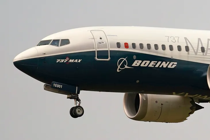 Boeing lên kế hoạch huy động 35 tỷ USD giữa khủng hoảng chưa từng có - Ảnh 1. Boeing lên kế hoạch huy động 35 tỷ USD giữa khủng hoảng chưa từng có - Ảnh 1.