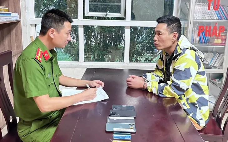 Bắt 2 giang hồ Hải Phòng cầm đầu đường dây cho vay lãi nặng lên đến 365%/năm - Ảnh 3. Bắt 2 giang hồ Hải Phòng cầm đầu đường dây cho vay lãi nặng lên đến 365%/năm - Ảnh 3.