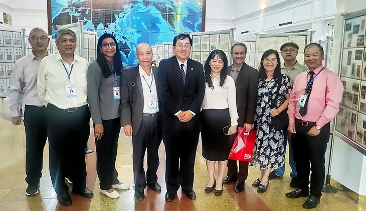 Đại sứ Malaysia tại Việt Nam đánh giá cao Việt Nam tổ chức thành công Triển lãm Tem năm nước - Ảnh 2. Đại sứ Malaysia tại Việt Nam đánh giá cao Việt Nam tổ chức thành công Triển lãm Tem năm nước - Ảnh 2.
