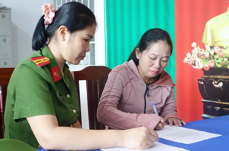 Bắt nhân viên cửa hàng trang trí nội thất chiếm đoạt 650 triệu đồng - Ảnh 1. Bắt nhân viên cửa hàng trang trí nội thất chiếm đoạt 650 triệu đồng - Ảnh 1.