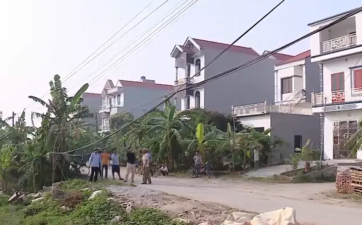 Thiếu hạ tầng điện, nước, nhiều hộ dân không dám xây nhà - Ảnh 1. Thiếu hạ tầng điện, nước, nhiều hộ dân không dám xây nhà - Ảnh 1.