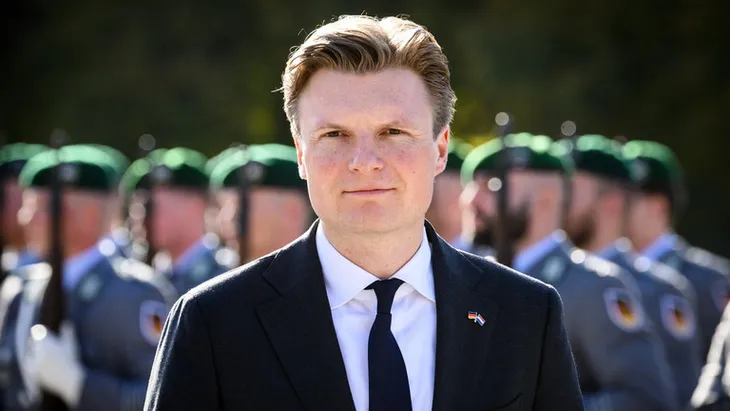 Hà Lan cho phép Ukraine sử dụng chiến đấu cơ F-16 tấn công các mục tiêu ở Nga - Ảnh 1. Hà Lan cho phép Ukraine sử dụng chiến đấu cơ F-16 tấn công các mục tiêu ở Nga - Ảnh 1.