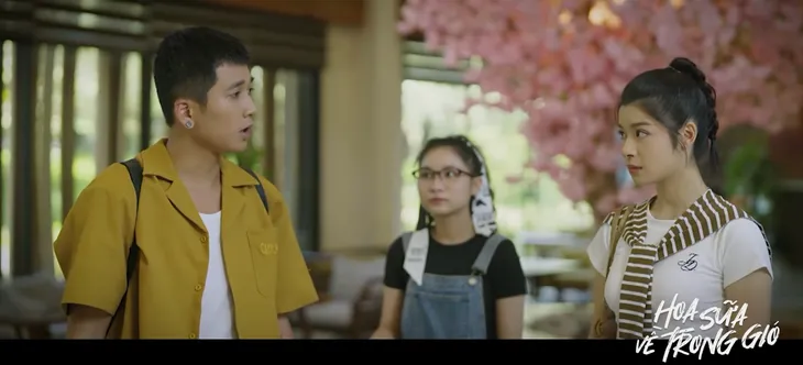 Hoa sữa về trong gió: Trang lại gây sự với oan gia - Ảnh 2. Hoa sữa về trong gió: Trang lại gây sự với oan gia - Ảnh 2.