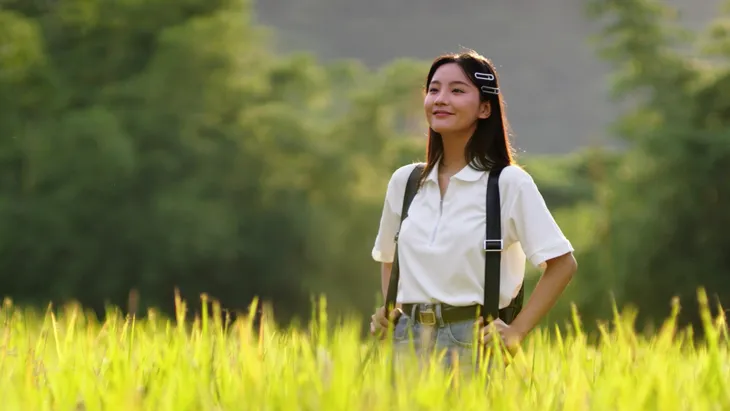 Đi giữa trời rực rỡ - Tập cuối: Pu Chải về thăm bản, kết phim đẹp như mơ - Ảnh 12. Đi giữa trời rực rỡ - Tập cuối: Pu Chải về thăm bản, kết phim đẹp như mơ - Ảnh 12.