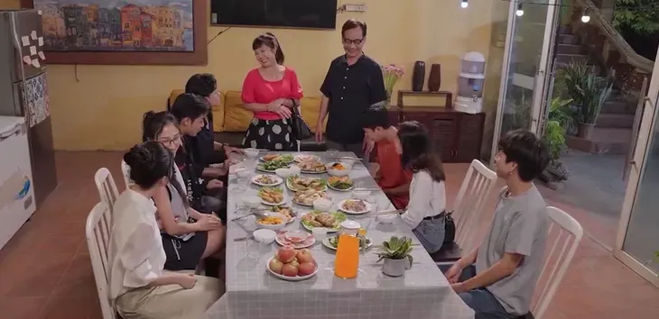 Đi giữa trời rực rỡ - Tập cuối: Pu Chải về thăm bản, kết phim đẹp như mơ - Ảnh 1. Đi giữa trời rực rỡ - Tập cuối: Pu Chải về thăm bản, kết phim đẹp như mơ - Ảnh 1.