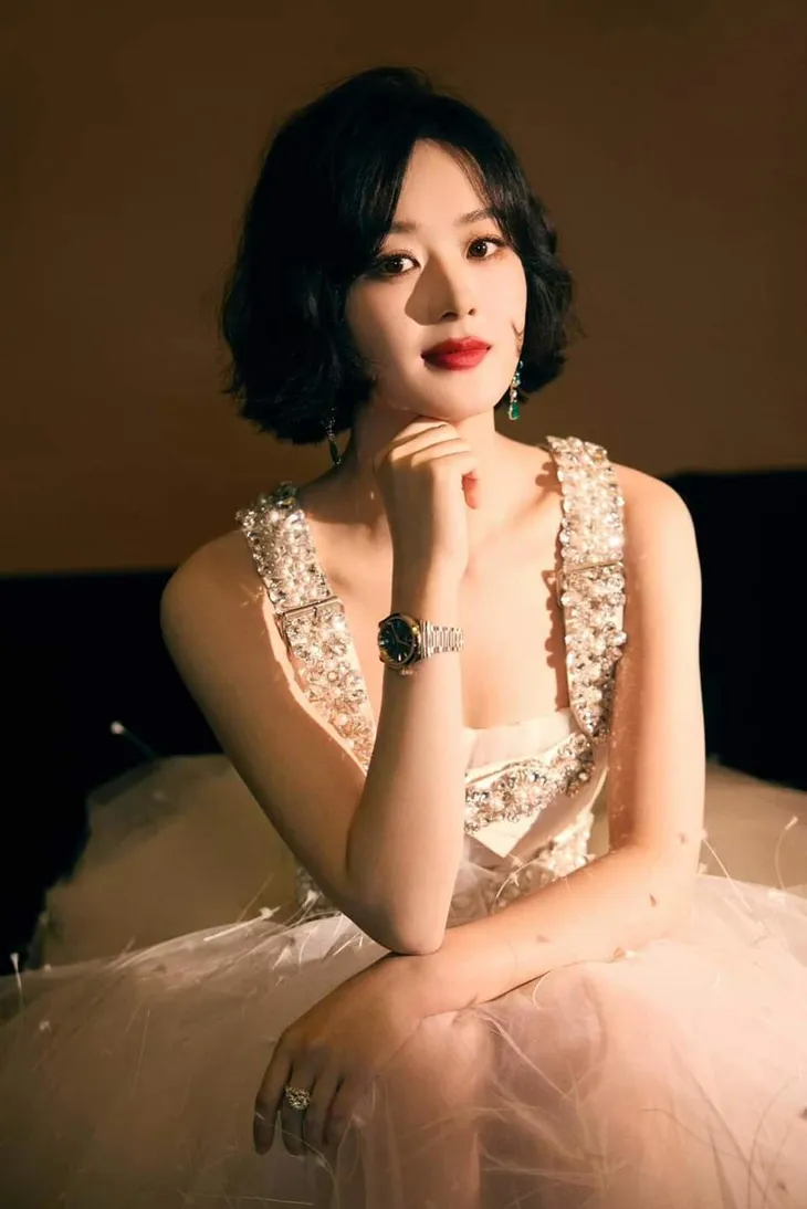 Triệu Lệ Dĩnh vượt mặt Châu Tấn, trở thành Thị hậu Kim Ưng lần thứ 2 - Ảnh 3. Triệu Lệ Dĩnh vượt mặt Châu Tấn, trở thành Thị hậu Kim Ưng lần thứ 2 - Ảnh 3.
